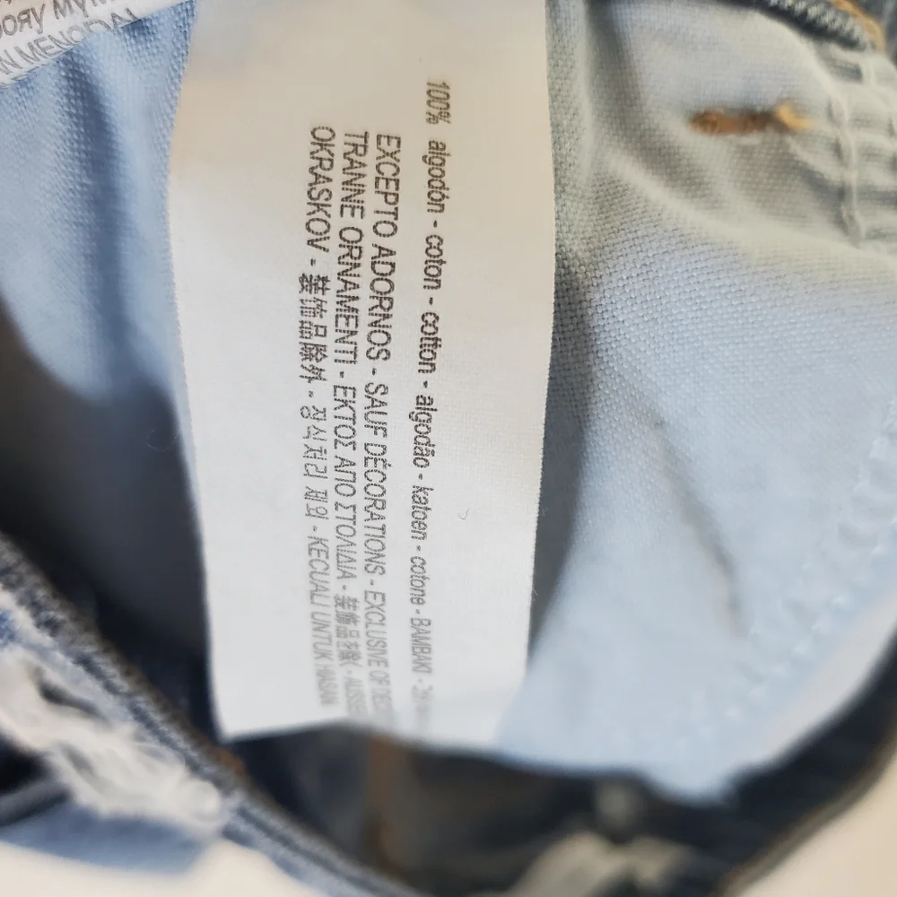 Zara denim jean mini skirt raw hem distressed button‎ down size small